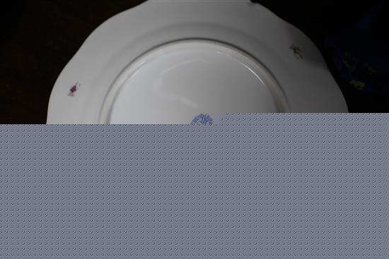 A Herend fruit and flowers ninety three piece part dinner service, second half 20th century, dinner plates 25.5cm, some repairs